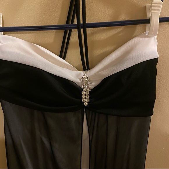 Great For Prom & Wedding Seaon!  Made in Canada- Jessica Petite Gown - Picture 3 of 9